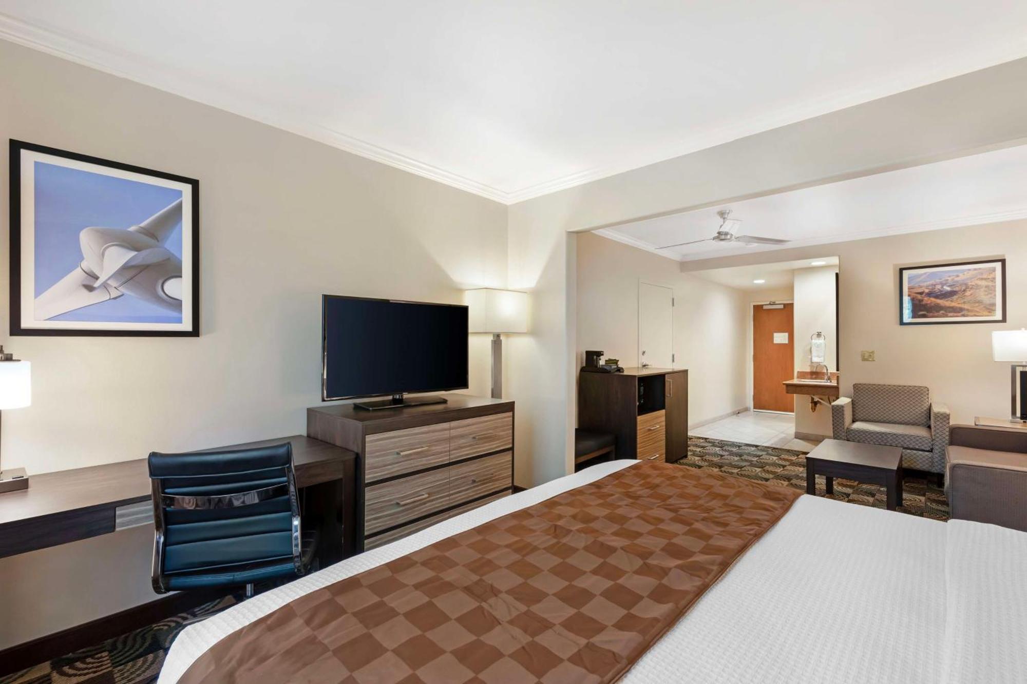 Best Western Plus Country Park Hotel Техачапи Екстериор снимка