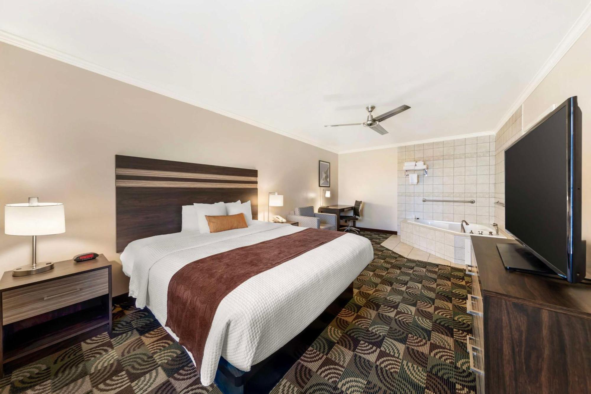 Best Western Plus Country Park Hotel Техачапи Екстериор снимка